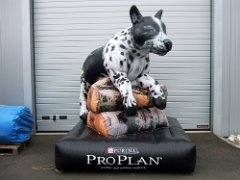 Aufblasbare Figur Tiere Hund Proplan