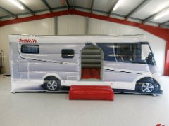 Hüpfburg Sonderform Wohnmobil Dethleffs 1