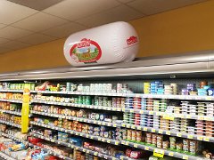 Aufblasbares Werbedisplay Werbeartikel POS Produktnachbildung Aufblasartikel Deko Flasche Käse Soignon