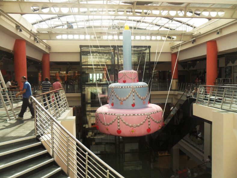 Aufblasbare Torte Einkaufscenter
