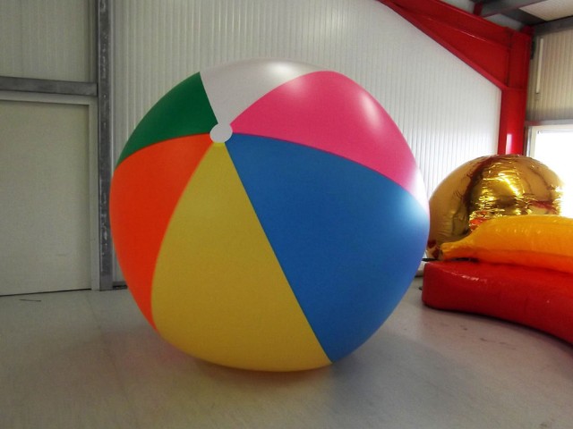 Aufblasbarer Ball luftdicht mehrfarbig